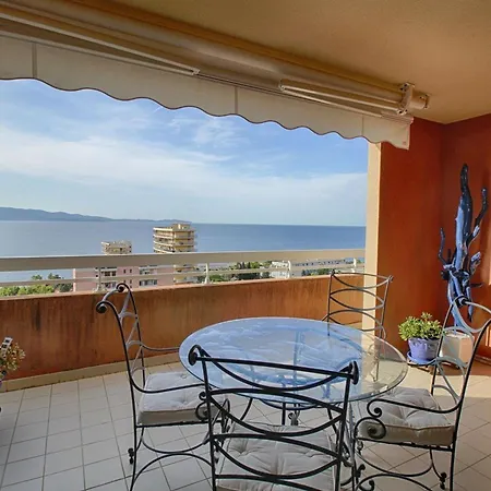 Climatise Avec Terrasse A - Fr-1-61-540 Appartement *